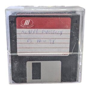 Vintage Floppy Disk Lot 3.5" 12 Disks Software Programs Win95 Norton Utilities